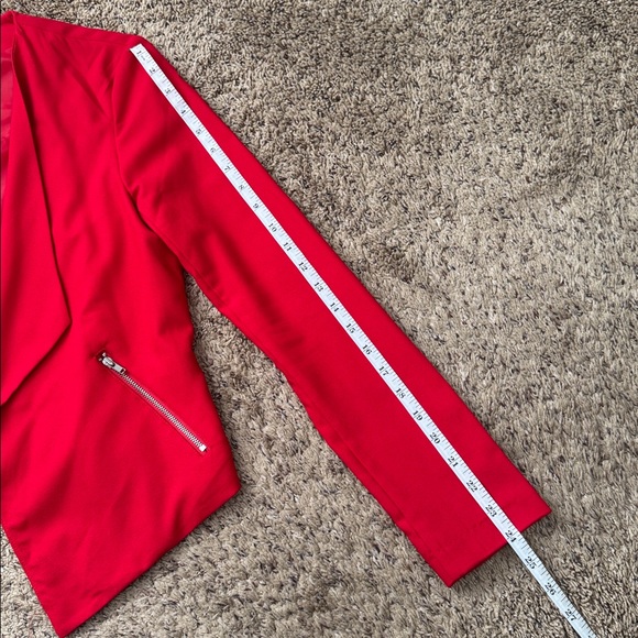 H&M Women’s Red Blazer Size 6 - Picture 4 of 12